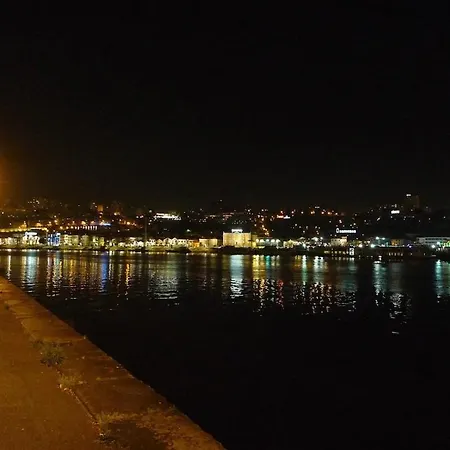 Miragaia Walk To Douro River